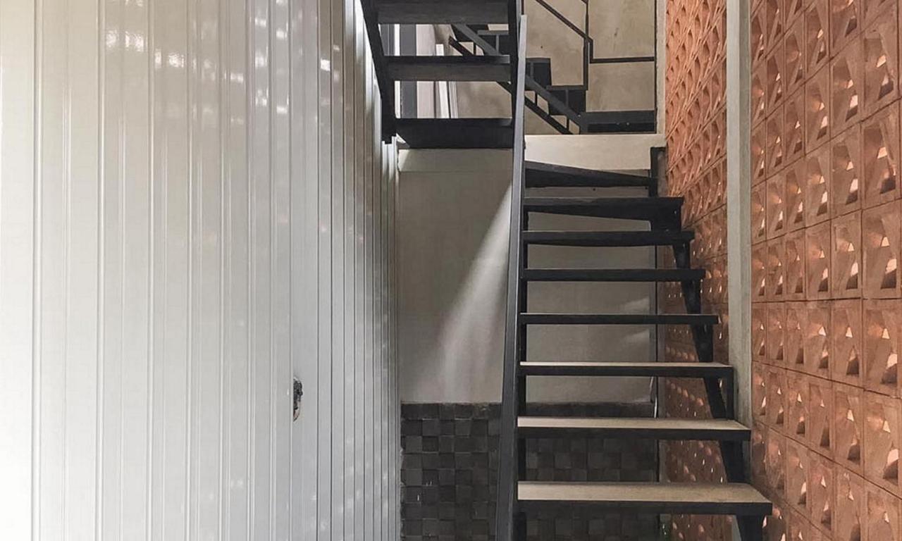 RedDoorz near Wisata Paribendo Lawang Hotel Bagian luar foto